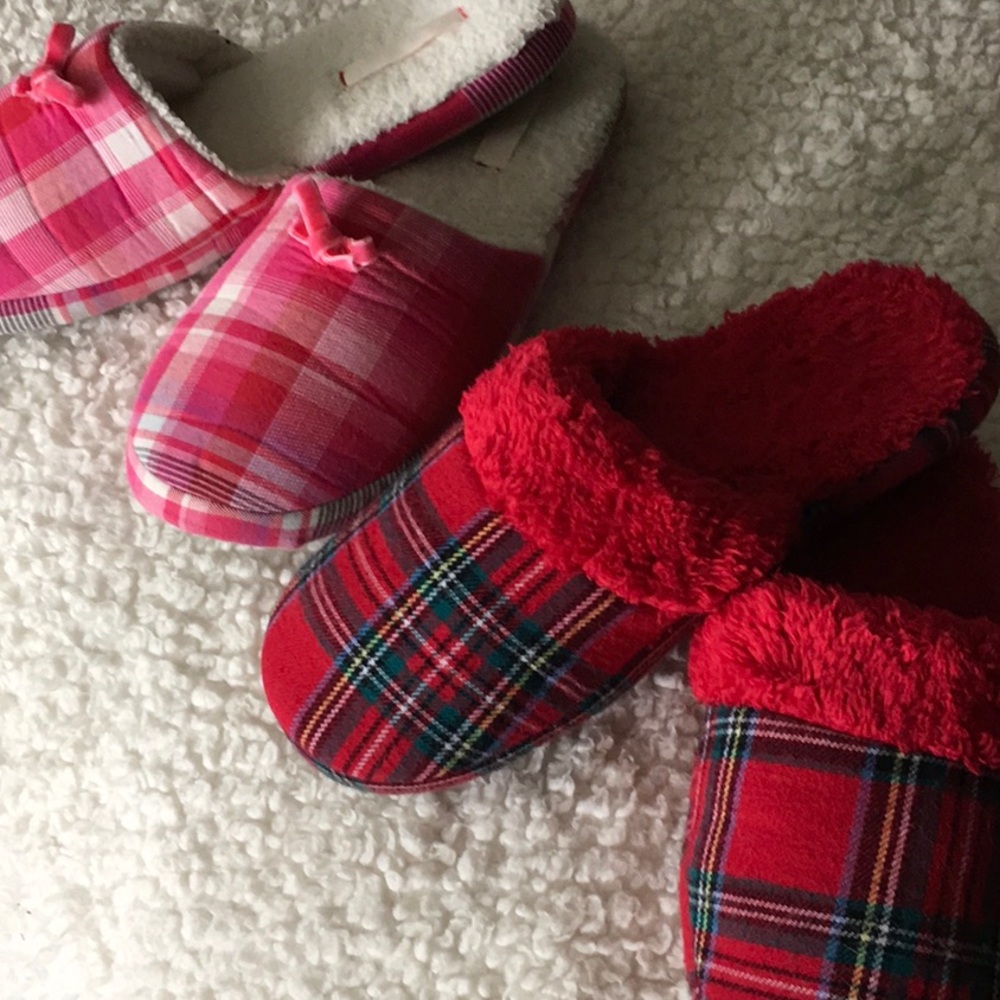 VICTORIA’S SECRET Flannel Slippers-Two Pair 104